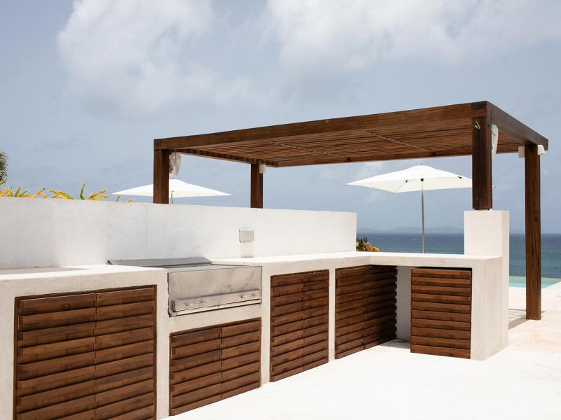 Friendship House , Friendship Bay  