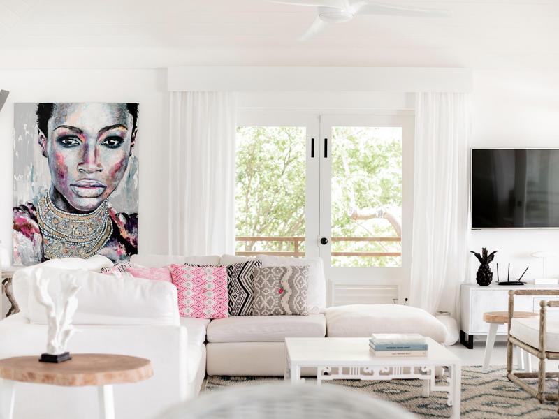 Friendship House , Friendship Bay  