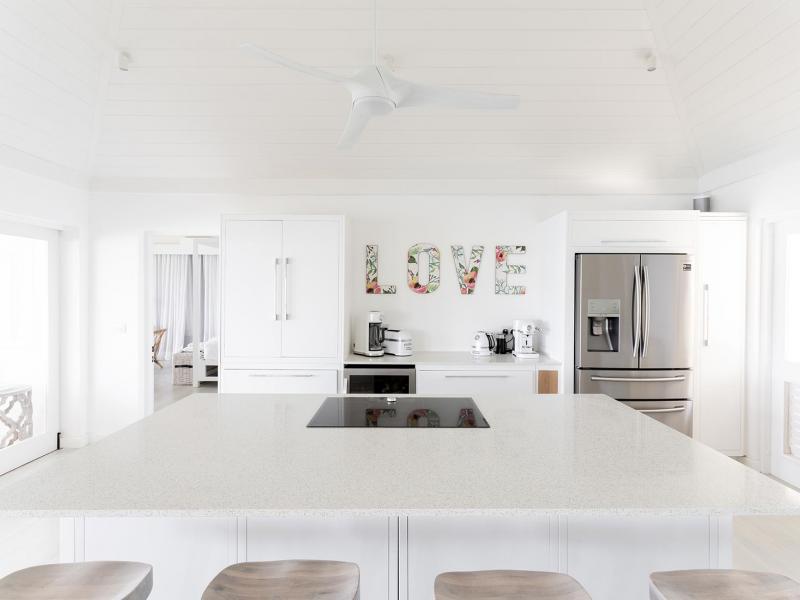 Friendship House , Friendship Bay  