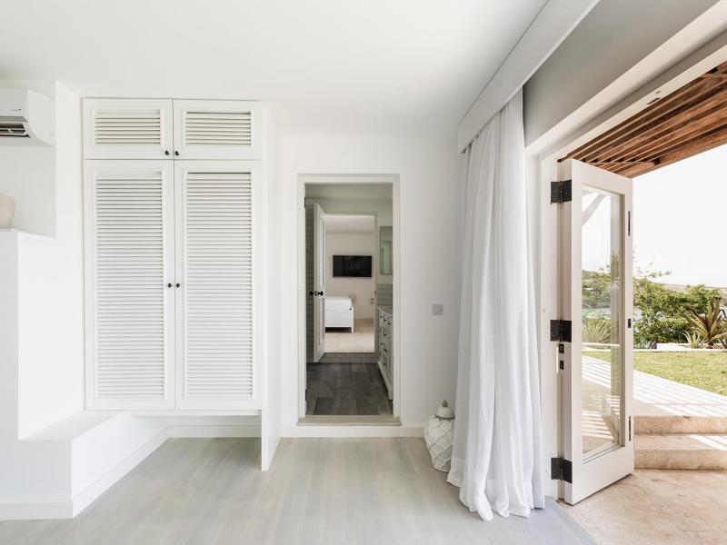 Friendship House , Friendship Bay  