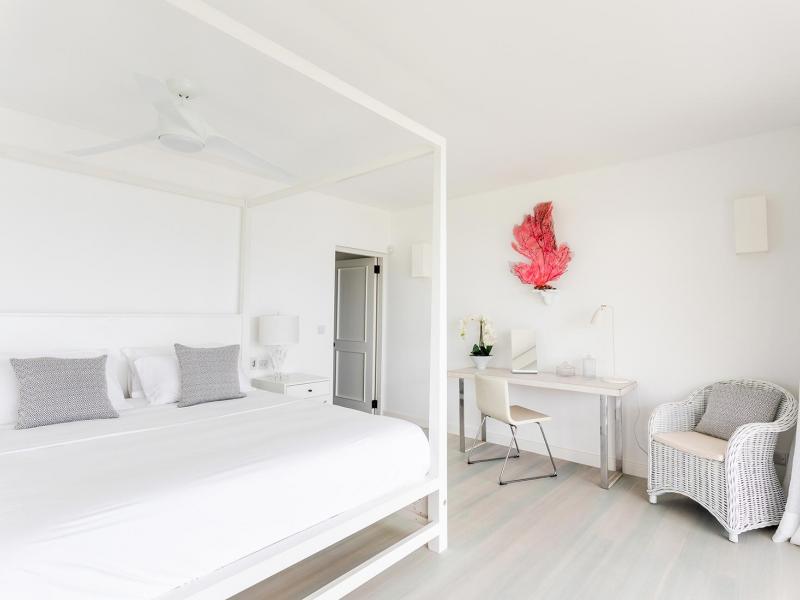 Friendship House , Friendship Bay  