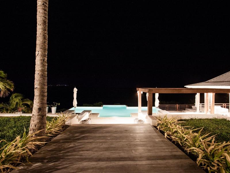 Friendship House , Friendship Bay  