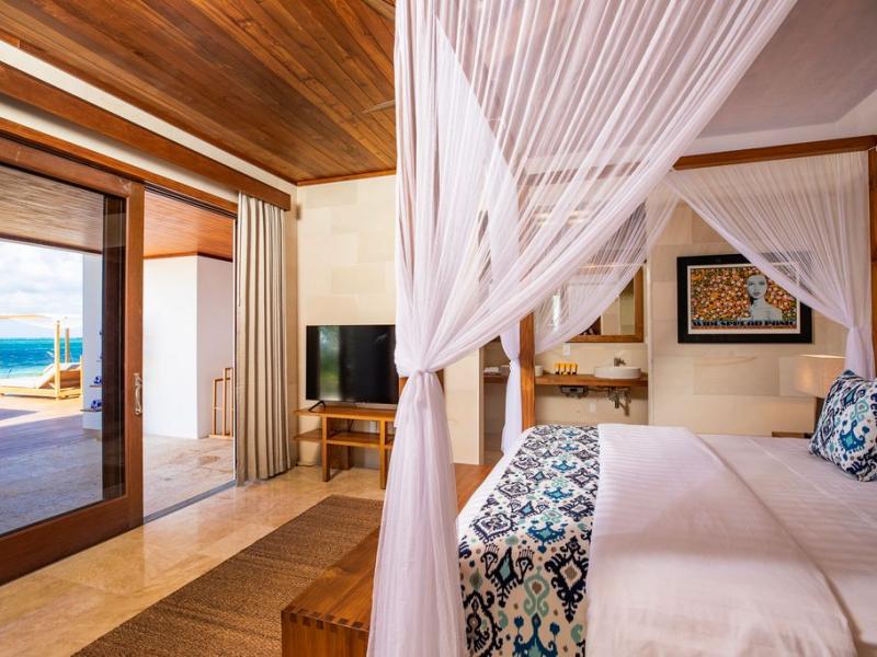 Beach Cake , Grace Bay , Turtle Cove  