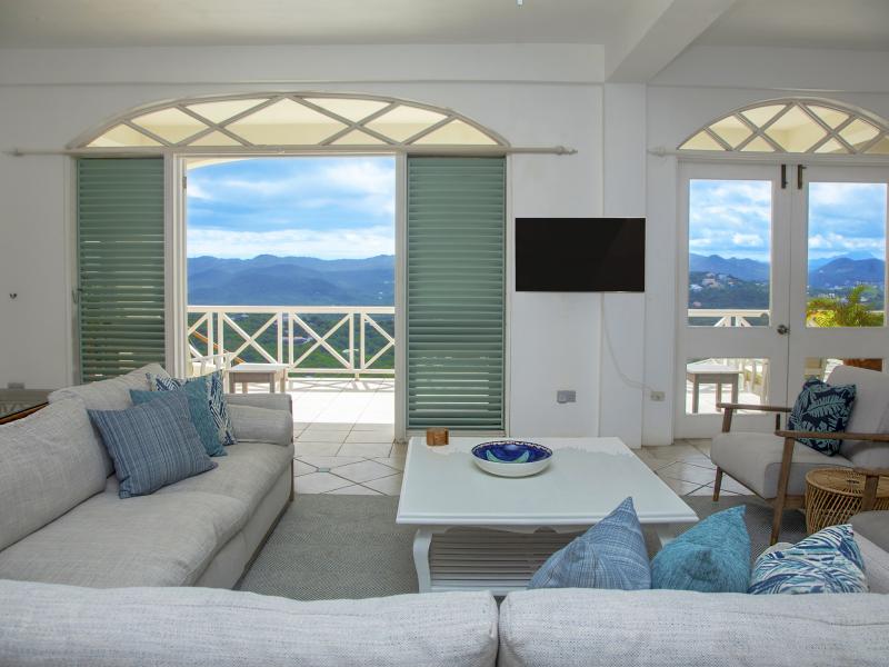 Zephyr Hill , Mount de Cap  