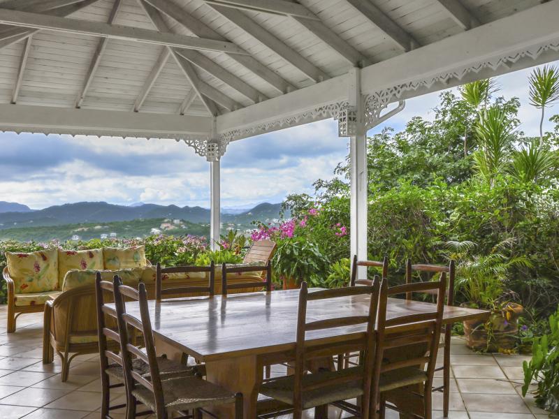 Zephyr Hill , Mount de Cap  