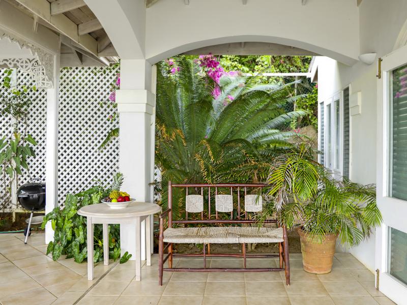 Zephyr Hill , Mount de Cap  