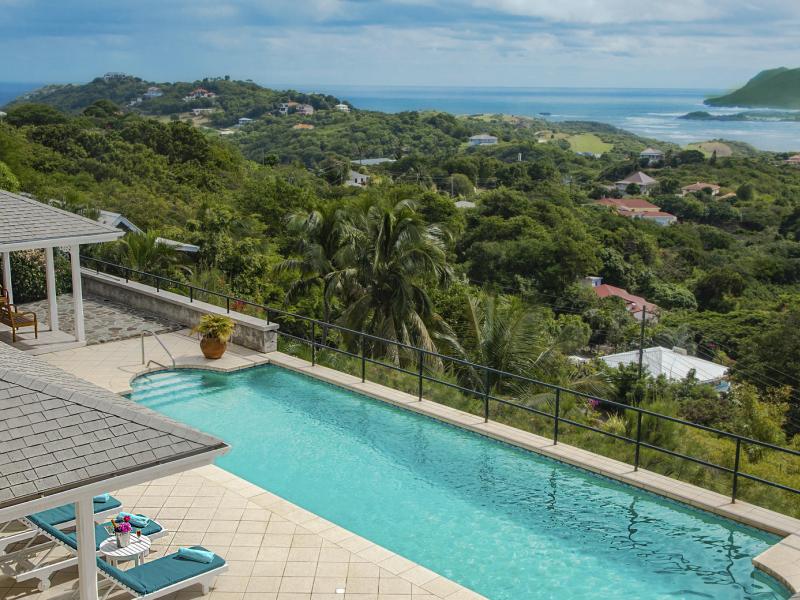 Zephyr Hill , Mount de Cap  