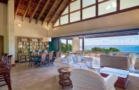 The Beach House Canouan - 5 bedroom villa with pool