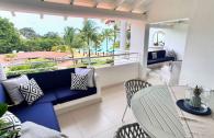 Glitter Bay 302