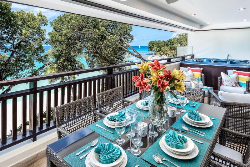 Coral Cove 11 - Beachfront Coral Cove 11 - Beachfront